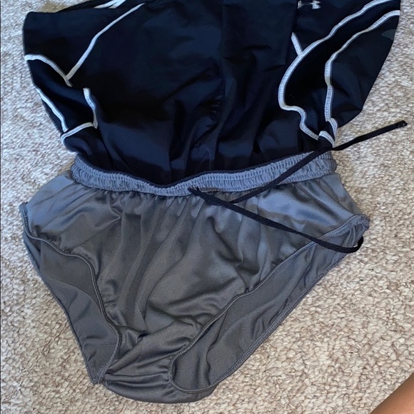 Under Armour Athletic Shorts - Picture 4 of 4